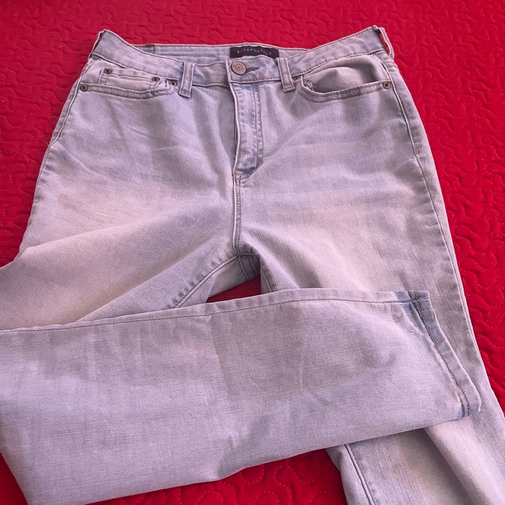 Jean no muy elástico azul claro skinny